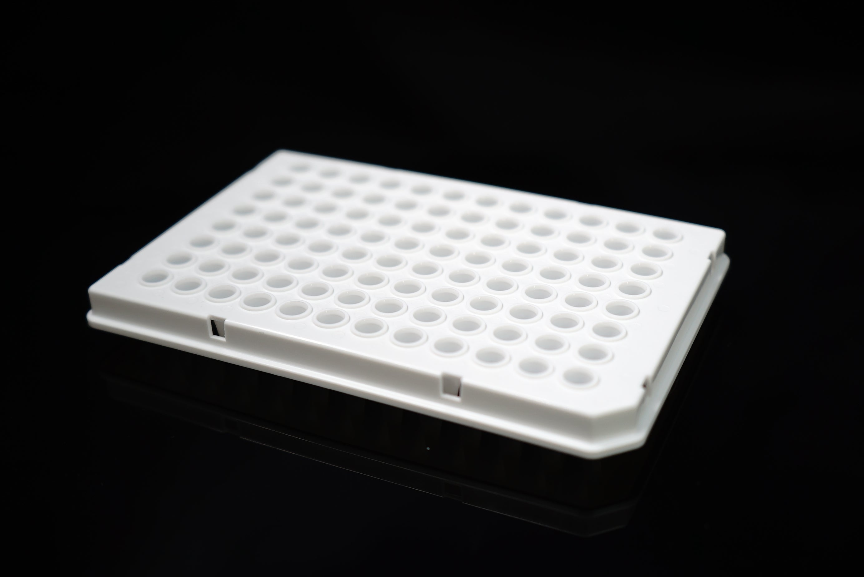 100ul 96 Well PCR Plates, Semi Skirt, Roche, H12 Notch, White, NEST Scientific 402712